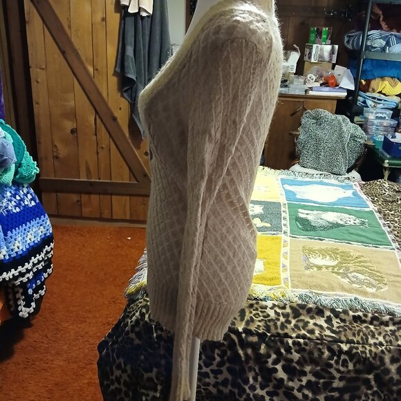 Ann Taylor Loft Women's Size Small Cream Gold Long Sleeve Deep V Neck Sweater - Picture 12 of 13